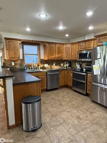 379 460th Avenue Grinnell IA 50112