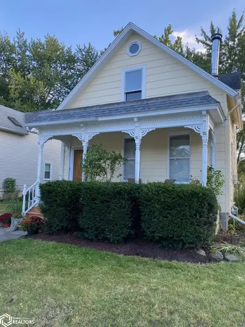 306 W Monroe Avenue Fairfield IA 52556