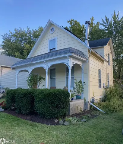 306 W Monroe Avenue Fairfield IA 52556