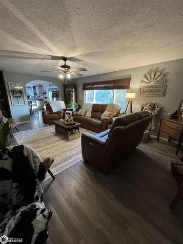 1007 W Spring Street Sigourney IA 52591