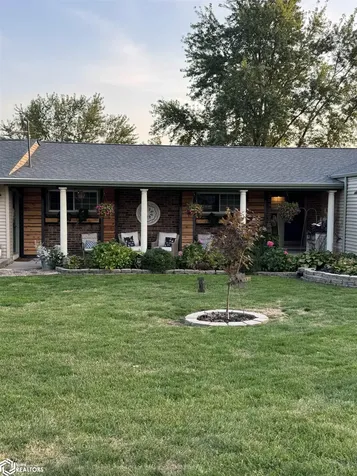 1007 W Spring Street Sigourney IA 52591
