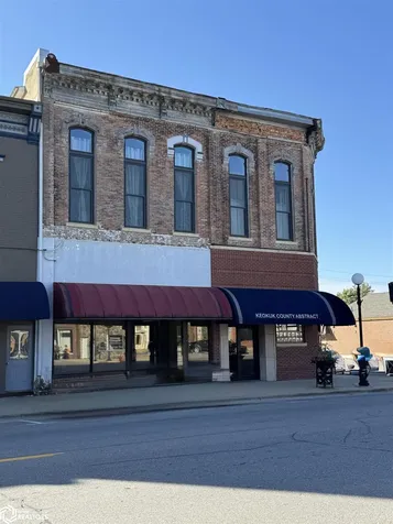 105 1/2 W Washington Street Sigourney IA 52591