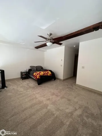 105 1/2 W Washington Street Sigourney IA 52591
