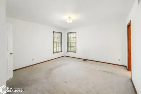 10 Bell Drive Ottumwa IA 52501