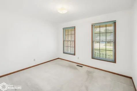 10 Bell Drive Ottumwa IA 52501