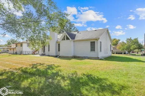 10 Bell Drive Ottumwa IA 52501