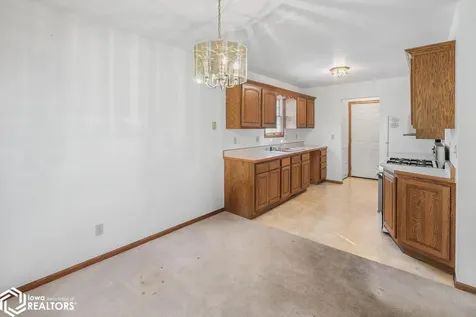 10 Bell Drive Ottumwa IA 52501
