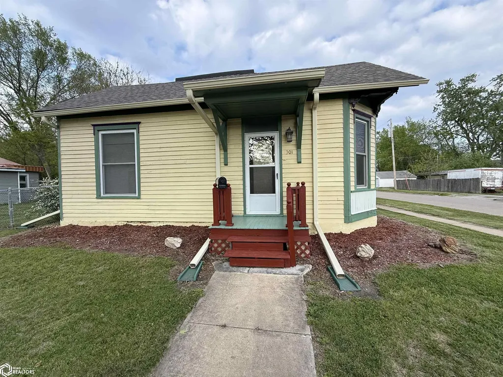 301 N 6th Street Fairfield IA 52556
