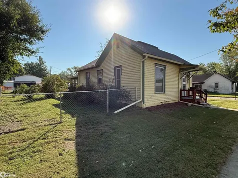 301 N 6th Street Fairfield IA 52556
