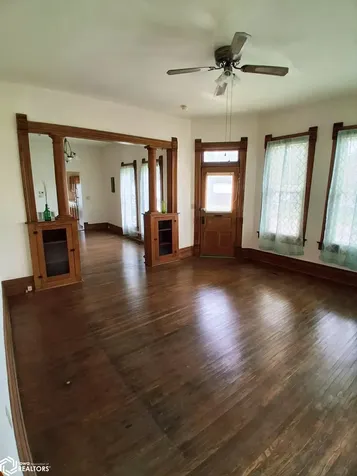 301 N 6th Street Fairfield IA 52556