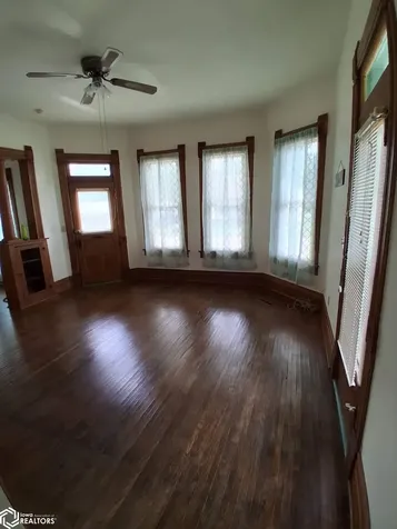 301 N 6th Street Fairfield IA 52556