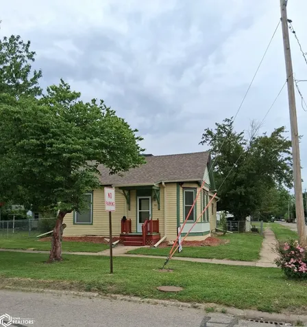 301 N 6th Street Fairfield IA 52556