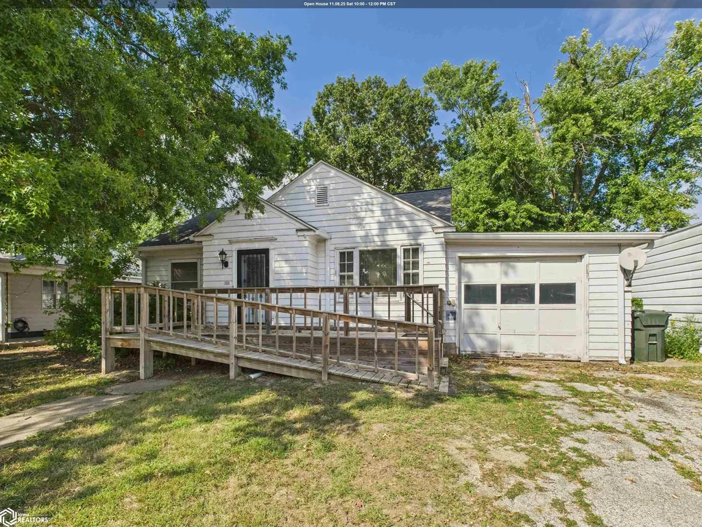 402 Hawthorne Place Keokuk IA 52632