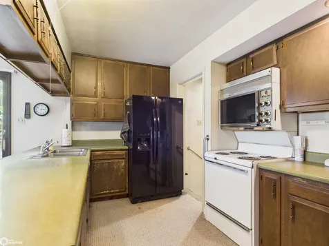 402 Hawthorne Place Keokuk IA 52632
