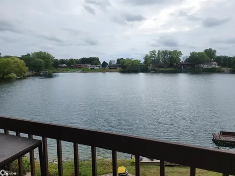 660 Briarstone Dr. Unit #5 Mason City IA 50401