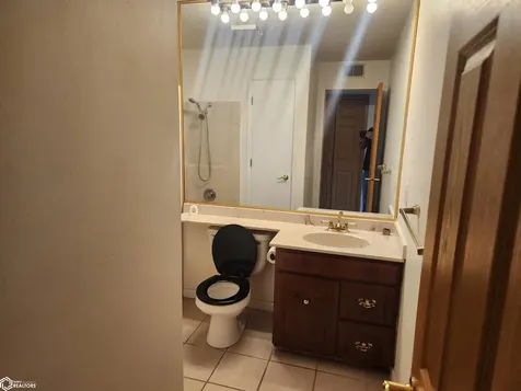 660 Briarstone Dr. Unit #5 Mason City IA 50401