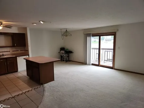 660 Briarstone Dr. Unit #5 Mason City IA 50401