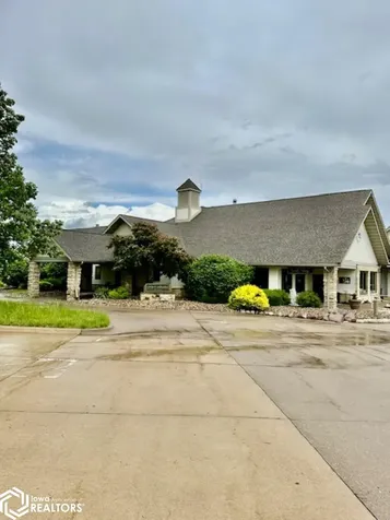 5546 Fairway Drive Burlington IA 52601