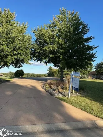 5546 Fairway Drive Burlington IA 52601