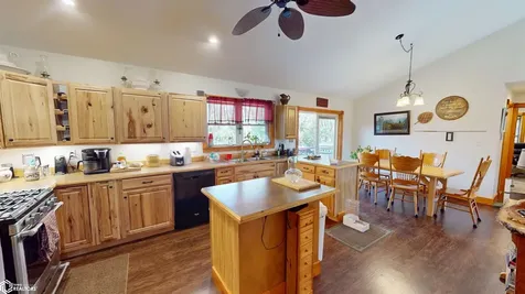 1980 Libertyville Road Fairfield IA 52556