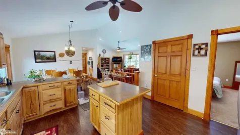 1980 Libertyville Road Fairfield IA 52556