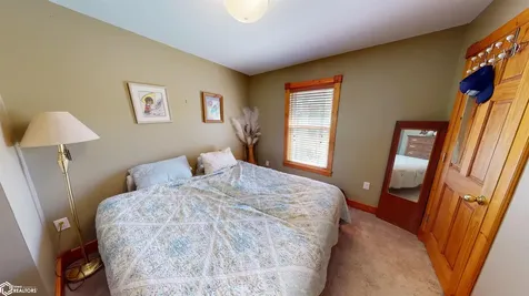 1980 Libertyville Road Fairfield IA 52556