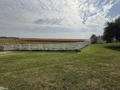 16040 Route W40 Bonaparte IA 52630