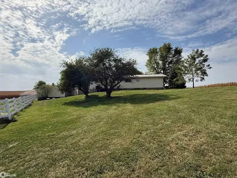 16040 Route W40 Bonaparte IA 52630