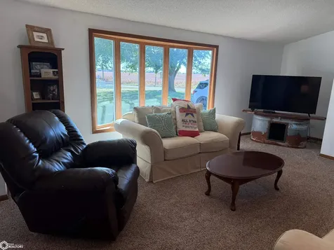 16040 Route W40 Bonaparte IA 52630
