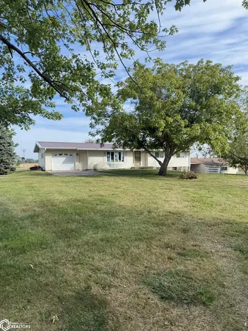 16040 Route W40 Bonaparte IA 52630