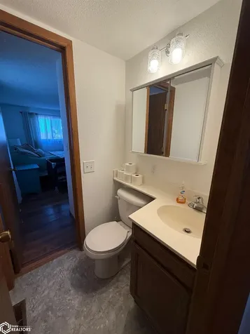 16040 Route W40 Bonaparte IA 52630