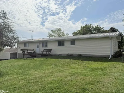 16040 Route W40 Bonaparte IA 52630