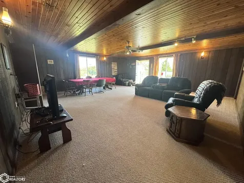 10551 160th Avenue Moravia IA 52571