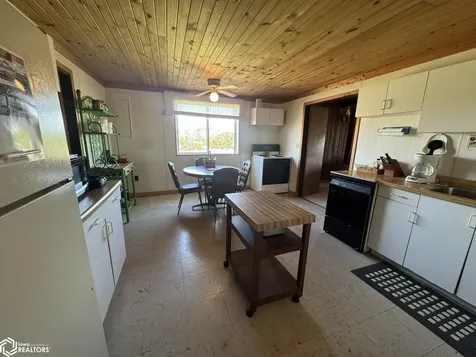 10551 160th Avenue Moravia IA 52571