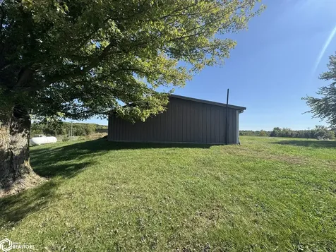 10551 160th Avenue Moravia IA 52571