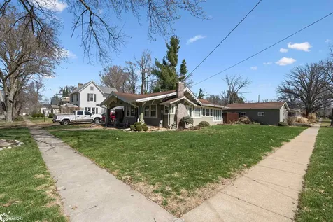 1038 S Starr Avenue Burlington IA 52601