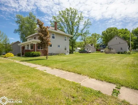 610 5th Street Gladbrook IA 50635