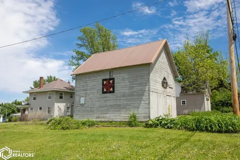 610 5th Street Gladbrook IA 50635