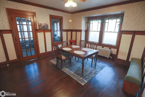 610 5th Street Gladbrook IA 50635