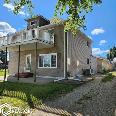 604 W Boone Street Marshalltown IA 50158