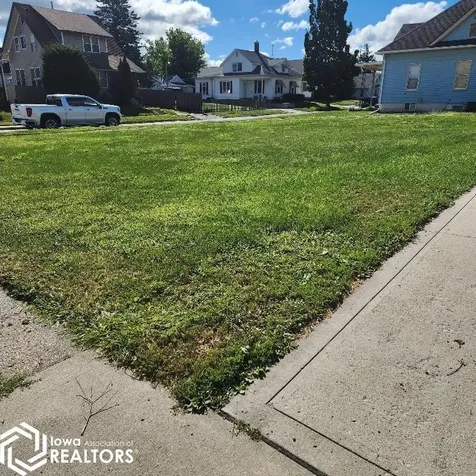 604 W Boone Street Marshalltown IA 50158