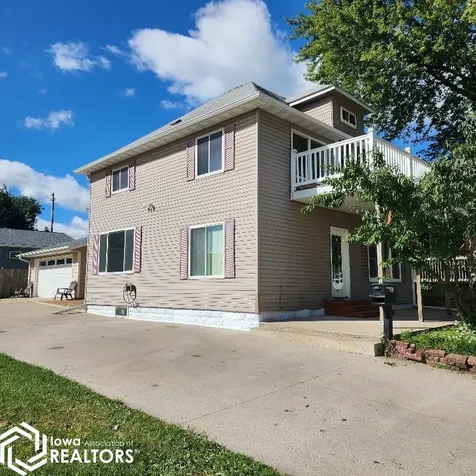 604 W Boone Street Marshalltown IA 50158