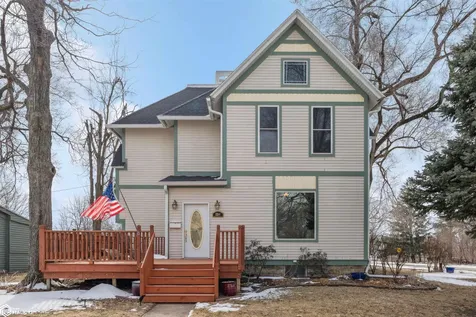 1204 3rd Avenue Grinnell IA 50112