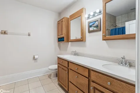 1204 3rd Avenue Grinnell IA 50112