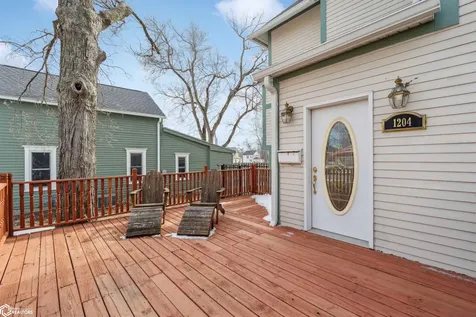 1204 3rd Avenue Grinnell IA 50112