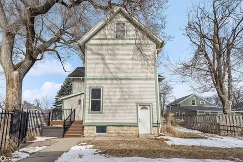 1204 3rd Avenue Grinnell IA 50112