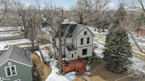 1204 3rd Avenue Grinnell IA 50112