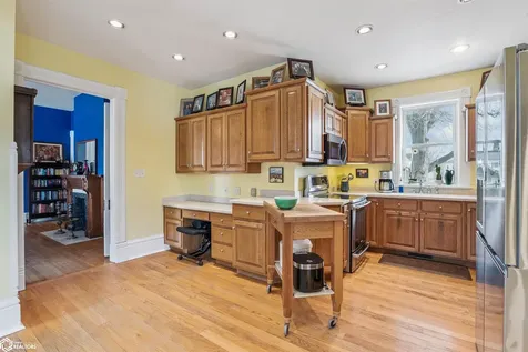 1204 3rd Avenue Grinnell IA 50112