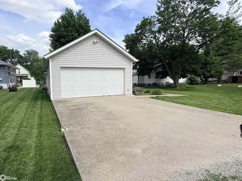 804 S 4th Street Fairfield IA 52556