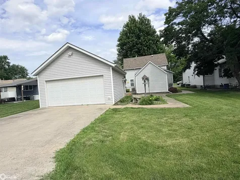 804 S 4th Street Fairfield IA 52556